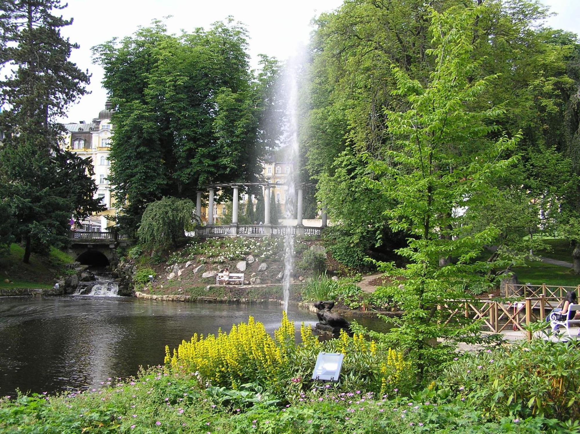 Nueva Fiesta Apartment Mariánské Lázně Kültér fotó